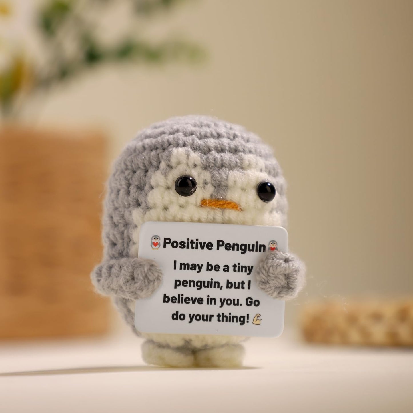 Positiver Pinguin, 6,5cm Lustiger Gehäkelter Pinguin mit Warmer Karte Mini Süß Pinguin-Umarmung